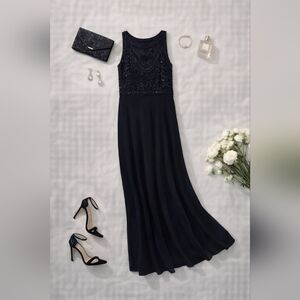 Adrienna Papell Beaded Sequined Sleeveless Ruched Back Gown/dress Ladies Size 4